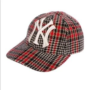 Gucci New York diamond hat